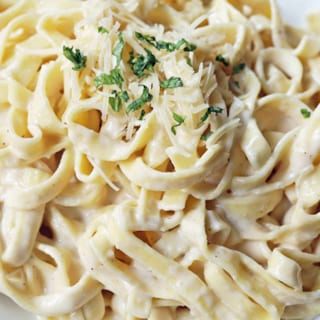 Fettuccine Alfredo